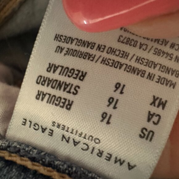 American Eagle Jeans Women's 16 Baggy High Rise Skater Wide Leg raw hem med wash - Picture 6 of 6